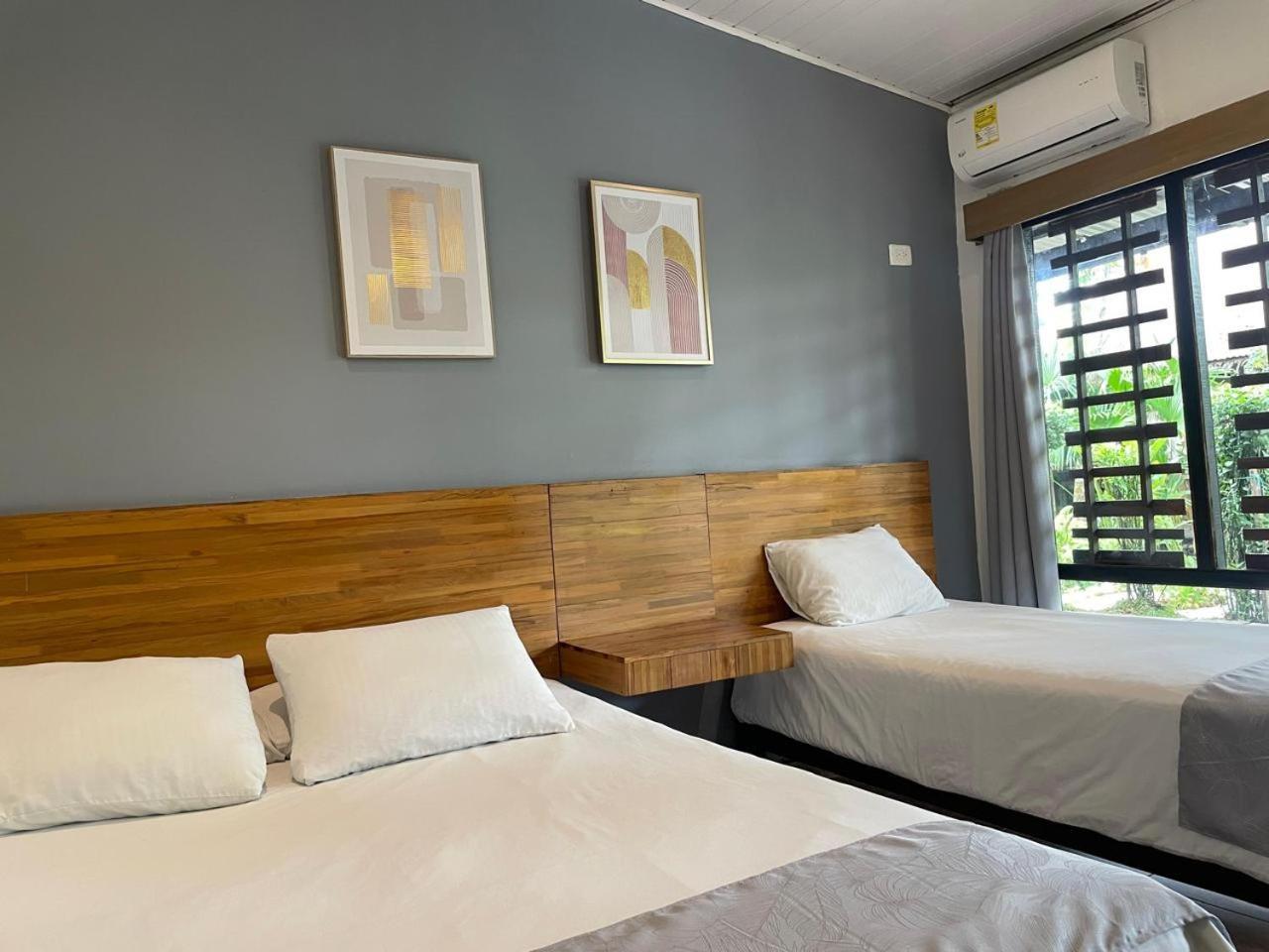 Hotel Madreselva Leticia Exterior photo