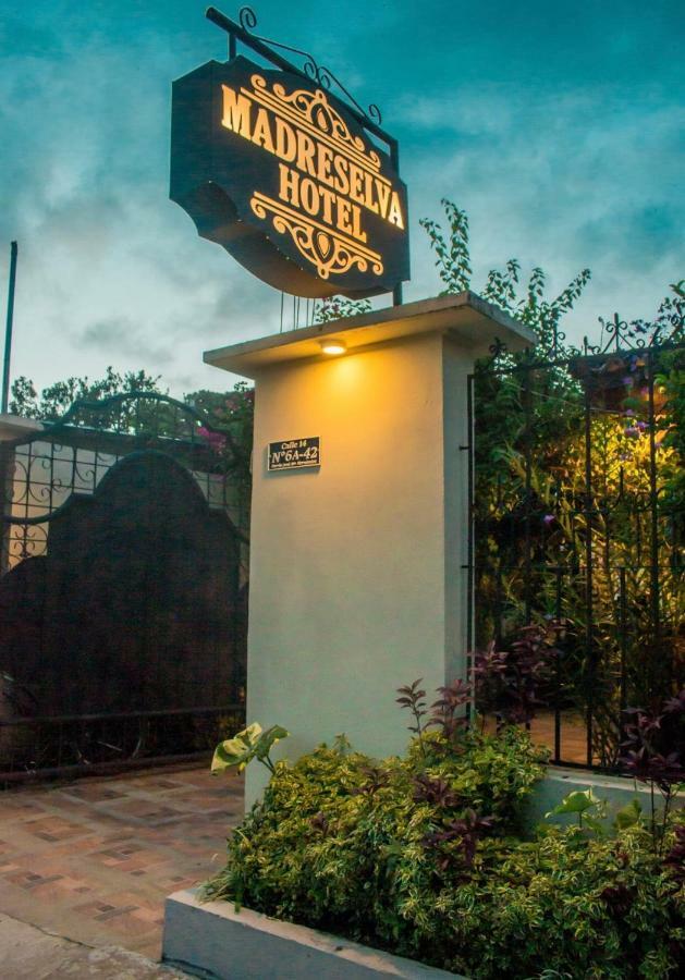 Hotel Madreselva Leticia Exterior photo
