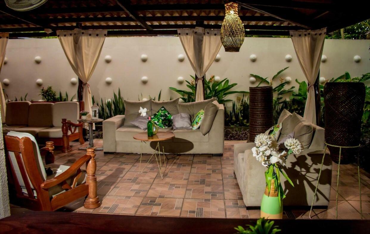 Hotel Madreselva Leticia Exterior photo